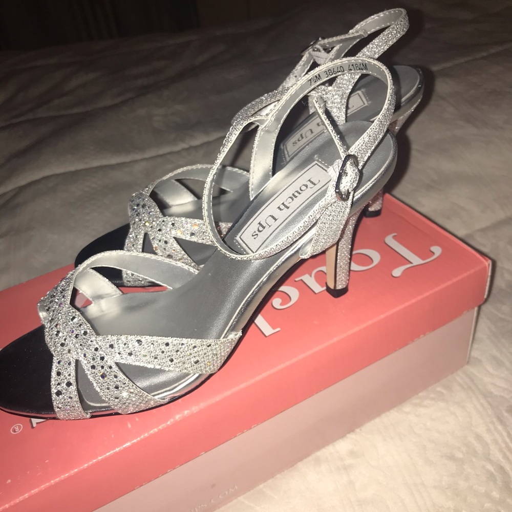 NWOT Silver shimmer dress sandals